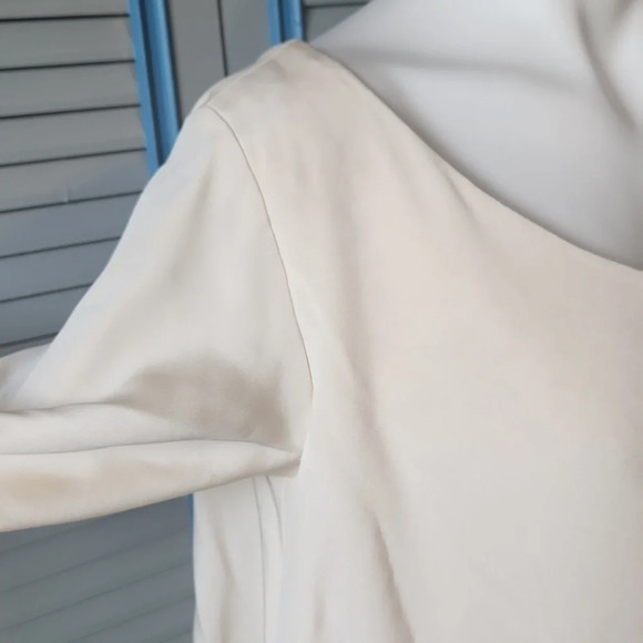 Badgley Mischka Ivory Lace Wedding Dress with Silk Overlay - Picture 5 of 16